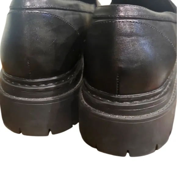 MICHAEL Michael Kors Black Leather Parker Lug Sole Loafers with Gold Accent 8.5.