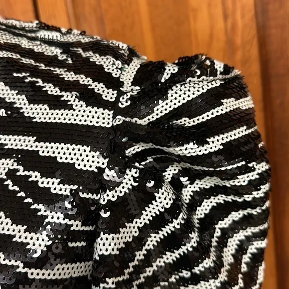 Michaels Kors Zebra-Print Longsleeved Sequined Dress Flounce Hem Patent Belt L