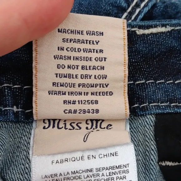 Miss Me Mid Rise Easy Boots Embellished Jeans Size 26