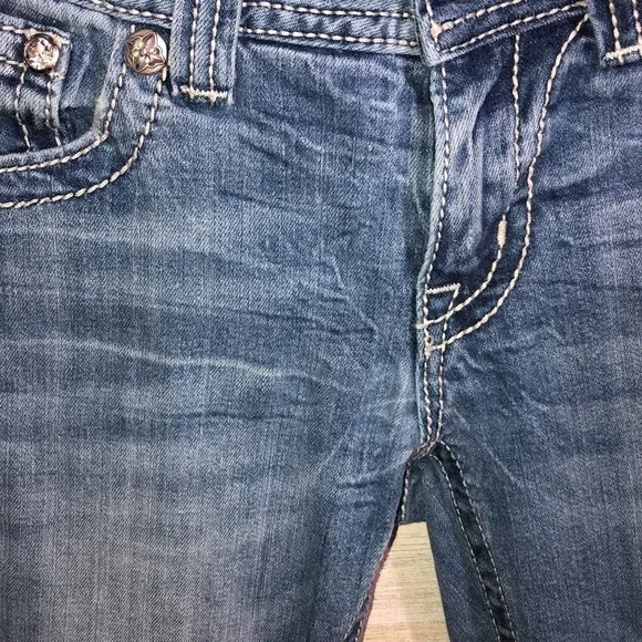 Miss me Womens jeans distressed with horse shoes and cross pockets embellished​​
