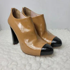 Miu Miu Bottie Women's Shoes Size 6.5 Beige Patent Leather Black Cap Toe Zipper