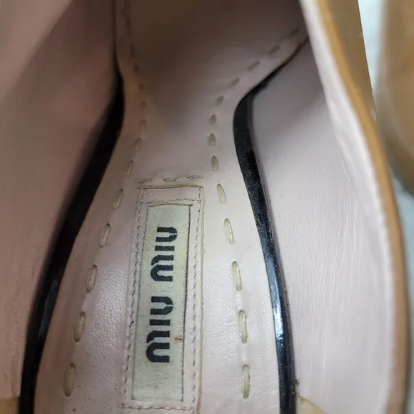 Miu Miu Bottie Women's Shoes Size 6.5 Beige Patent Leather Black Cap Toe Zipper