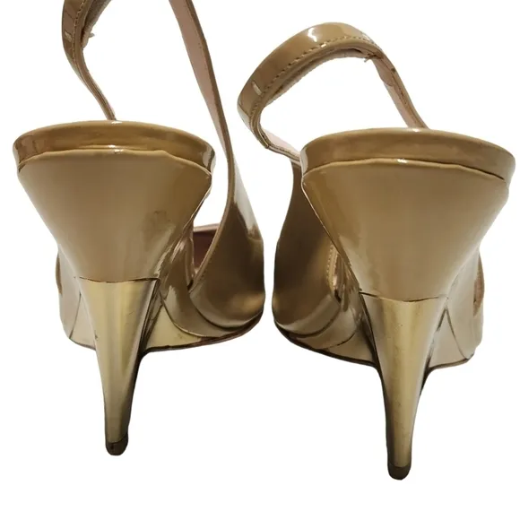 Miu Miu Tan Patent Leather   Gold Abstract Futuristic Sling Back Heels Size 39