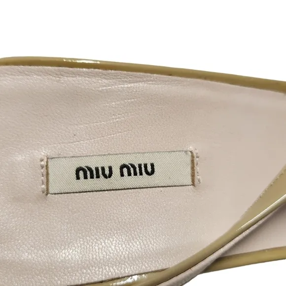 Miu Miu Tan Patent Leather   Gold Abstract Futuristic Sling Back Heels Size 39