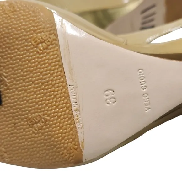 Miu Miu Tan Patent Leather   Gold Abstract Futuristic Sling Back Heels Size 39