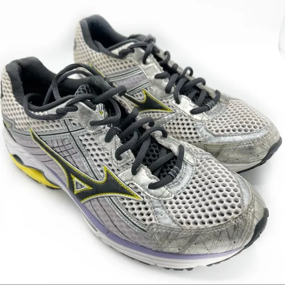 Mizuno WOMEN'S WAVE RIDER 15 Running Shoes, White/Silver/Yellow/Black Size 10