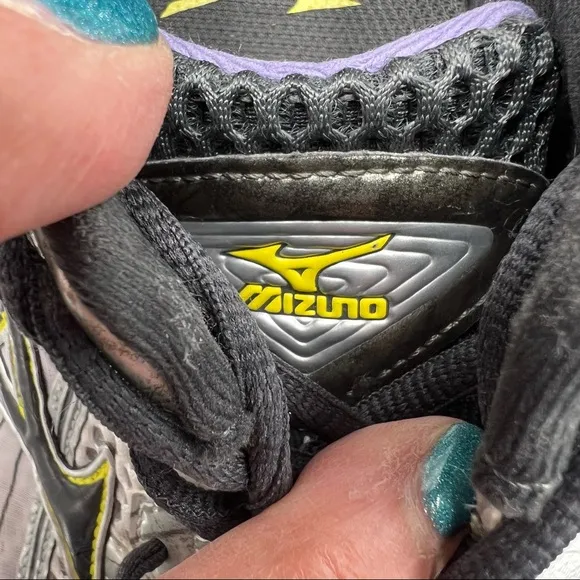 Mizuno WOMEN'S WAVE RIDER 15 Running Shoes, White/Silver/Yellow/Black Size 10