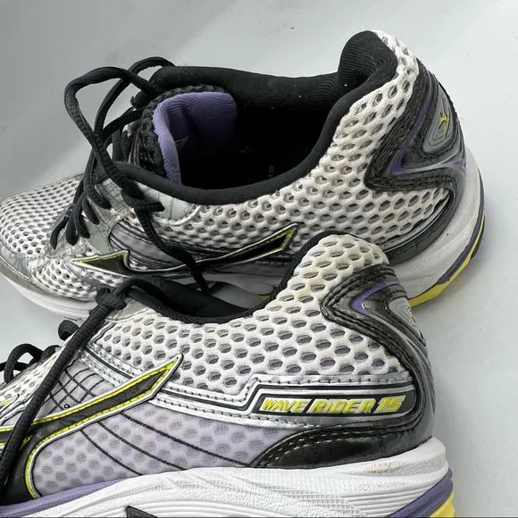 Mizuno WOMEN'S WAVE RIDER 15 Running Shoes, White/Silver/Yellow/Black Size 10
