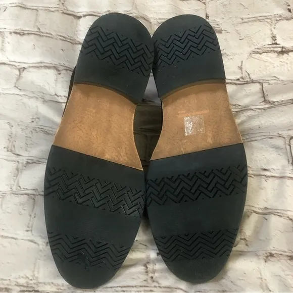 Modern Fiction Black Suede Boots Pull On Stretch Panels with Pull Straps sz 10.5