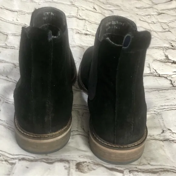Modern Fiction Black Suede Boots Pull On Stretch Panels with Pull Straps sz 10.5