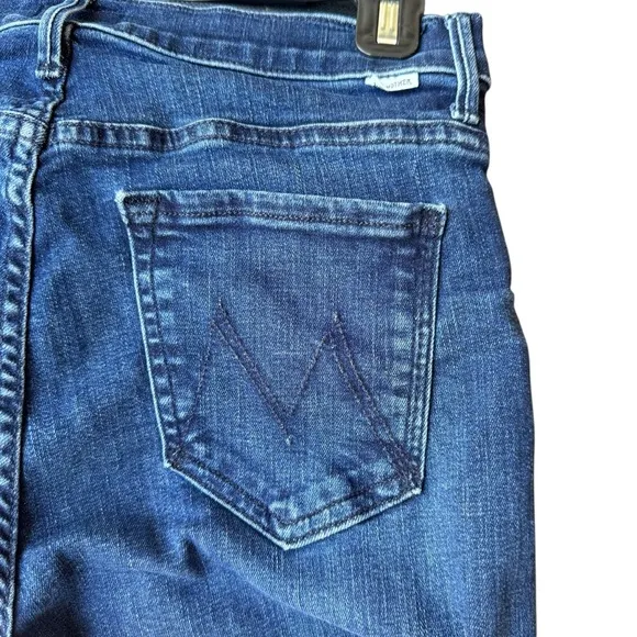 MOTHER Weekender Fray Mint Condition Flared Jeans Size 29