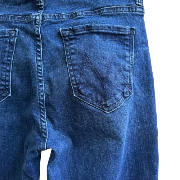 MOTHER Weekender Fray Mint Condition Flared Jeans Size 29