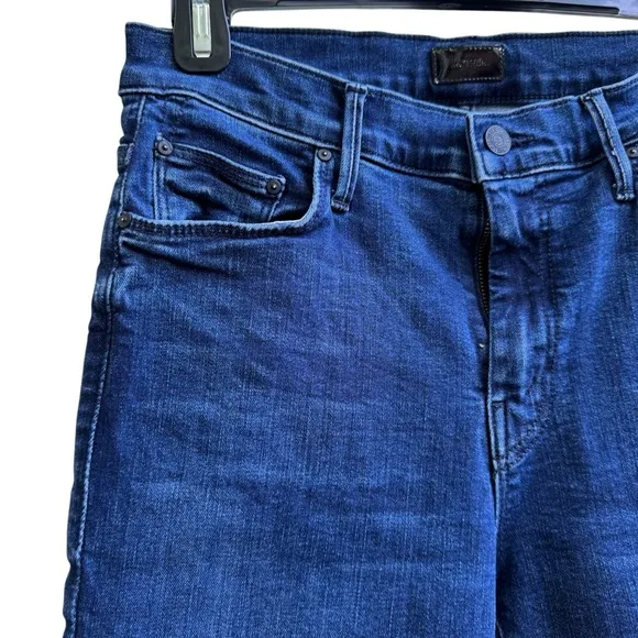 MOTHER Weekender Fray Mint Condition Flared Jeans Size 29