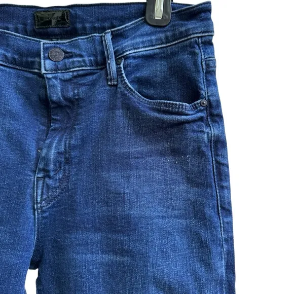 MOTHER Weekender Fray Mint Condition Flared Jeans Size 29
