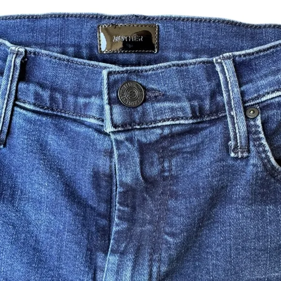 MOTHER Weekender Fray Mint Condition Flared Jeans Size 29