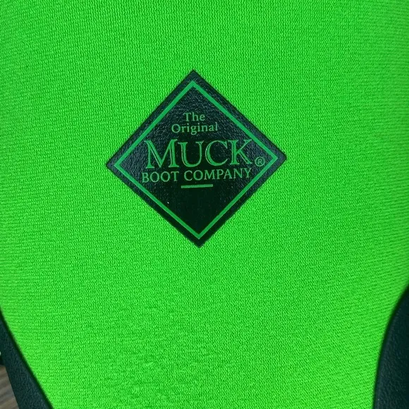 MUCK BOOTS COMPANY YOUTH KIDS NEON GREEN BLACK STURDY BOOTS SIZE 13 EU 30 EUC