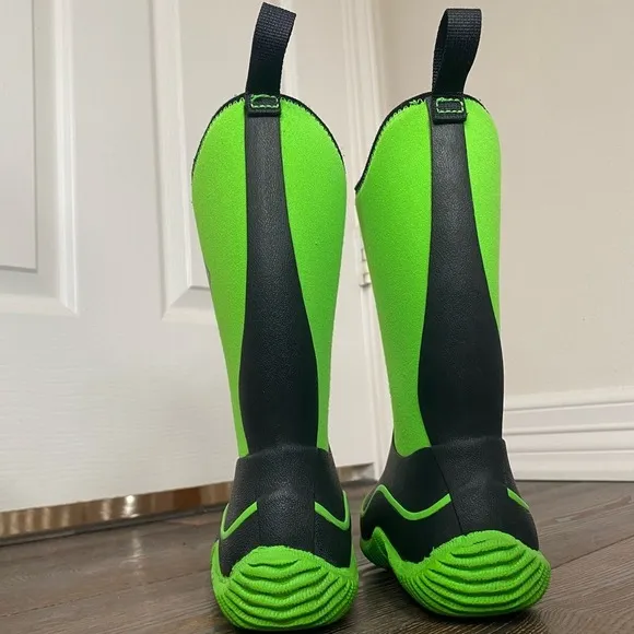 MUCK BOOTS COMPANY YOUTH KIDS NEON GREEN BLACK STURDY BOOTS SIZE 13 EU 30 EUC