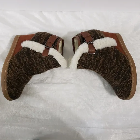 MUK LUKS Women's AnneMarie  Wedge Boots Sz:10 Brown Marl