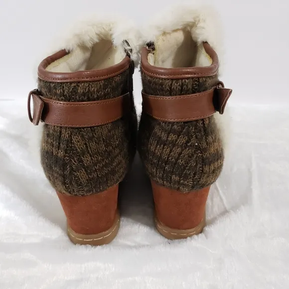 MUK LUKS Women's AnneMarie  Wedge Boots Sz:10 Brown Marl