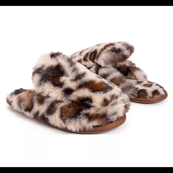 MukLuks women’s capucine leopard slippers 9/10 lg 🛑  NO OFFERS! HTF