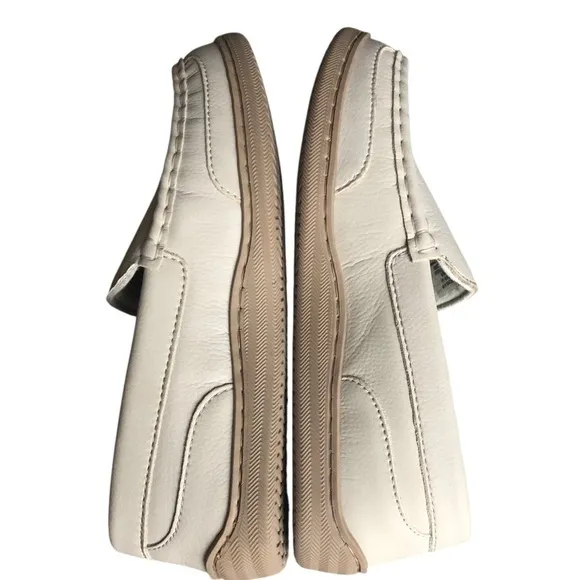 My Pillow My Slippers Womens Moccasin Cream Soft Leather Size 8W