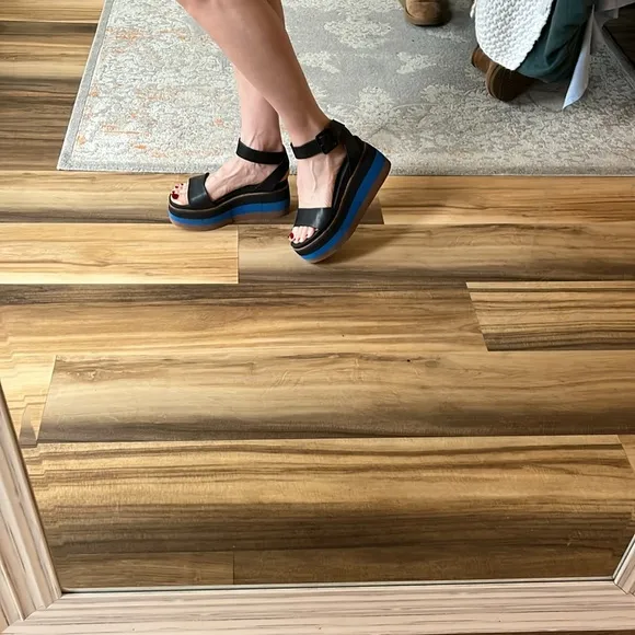 Naked Feet Shoes Altezza Platform Sandal Size 7.5 Blue‎ Black