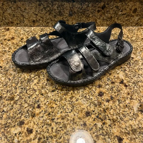 NAOT Fleur Sandals Metallic Onyx Suede Orthopedic Shoes Hook Loop Strap 39 8-8.5