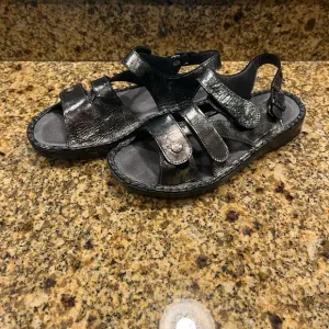 NAOT Fleur Sandals Metallic Onyx Suede Orthopedic Shoes Hook Loop Strap 39 8-8.5
