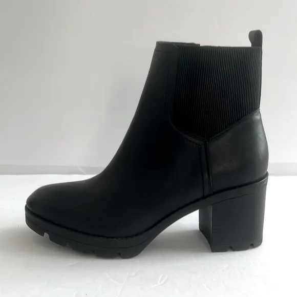 Naturalizer $149 Verney Leather Black Bootie Block Rubber Heel Shoes Size 11 New