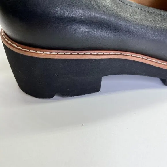 Naturalizer Desi Loafer  Size 9W in Black Chunky Black Heel Gold Chain Trim