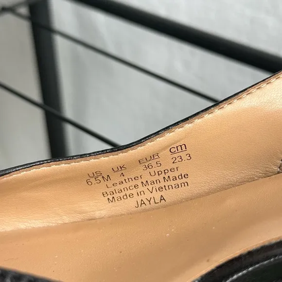 Naturalizer Jayla Slingback Pump Square Toe Low Heels / Size 6.5
