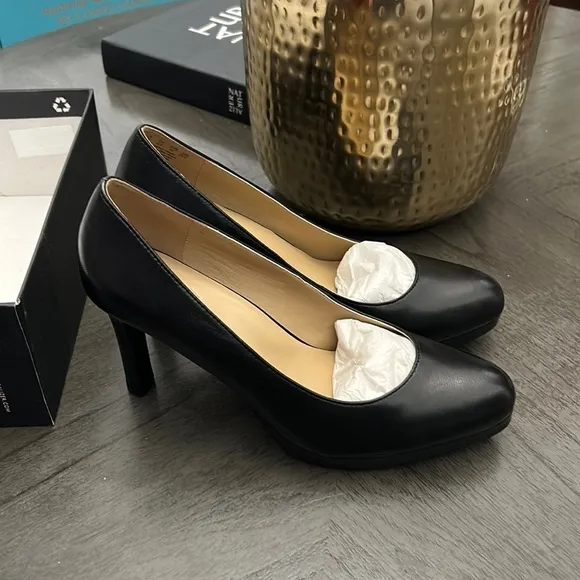 Naturalizer TERESA Pumps (NARROW)