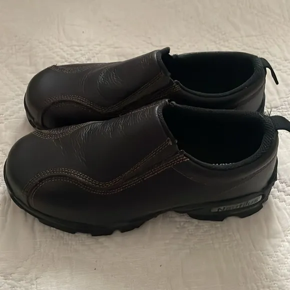 Nautilus Safety Footwear Slip-On ESD N1620 Men's Safety Toe Work Shoes