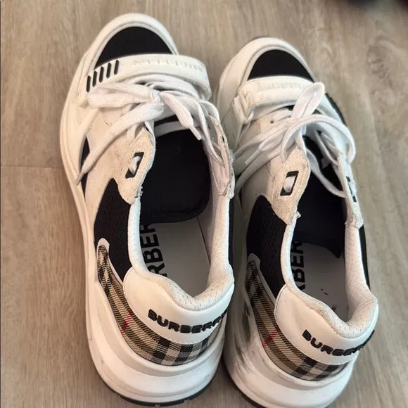 Nearly New Burberry White and Black Retro Sneakers