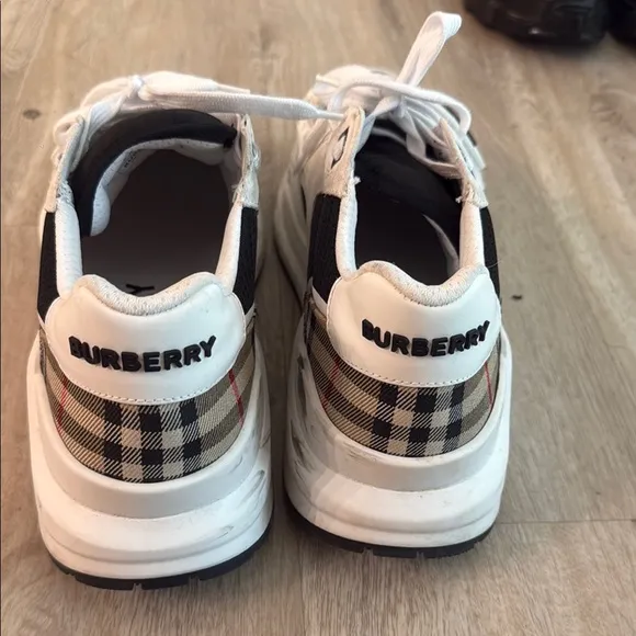 Nearly New Burberry White and Black Retro Sneakers