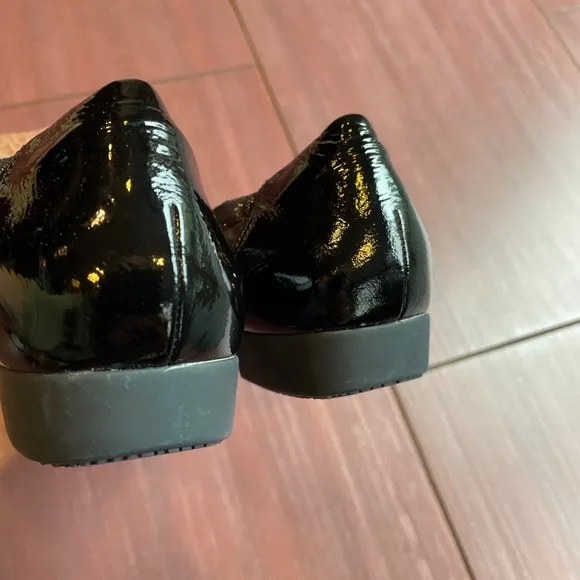 Never worn Akaishi Tsuki ballet flats