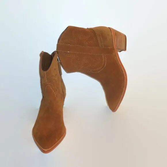 New! $248.00 Dolce Vita Suede Chestnut Color Western Boots/Cowboy boots, Sz.6.