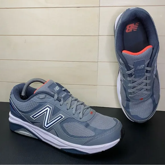 New Balance 1540 V3 Grey White Women's Size 9.5 Walking Shoes Sneaker B W1540GD3
