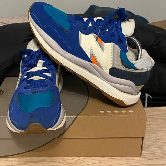 New Balance 57/40 Blue Orange Mens Casual Gym Shoes - SZ 9