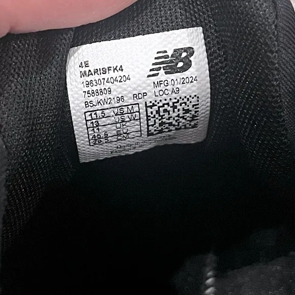 New Balance Fresh Foam Arishi V4 Mens Size 11.5 Wide Black Grey Running Shoes
