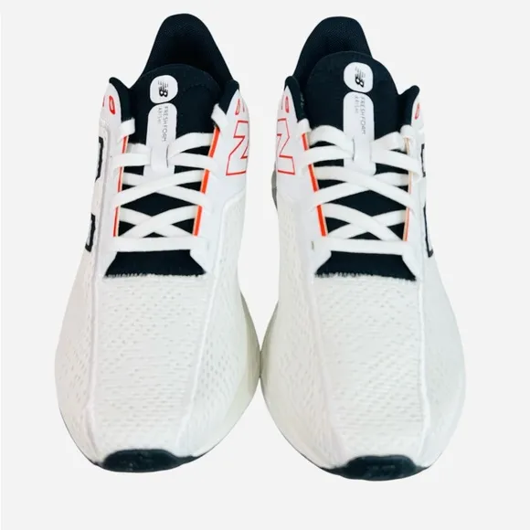 New Balance Fresh Foam Arishi V4 Running Shoes White/Black/Red Mens Sz 11