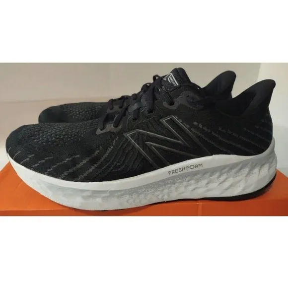 New Balance Fresh Foam X Vongo Running Race Gym Shoes Mens 10.5 Wide Fast Ship