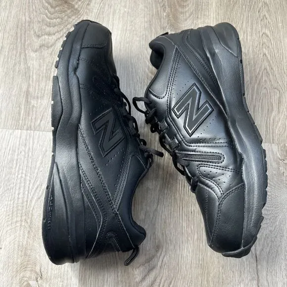 New Balance Mens 10 4E Cross Trainer Athletic Shoes Black No Slip MX608AB5 EUC