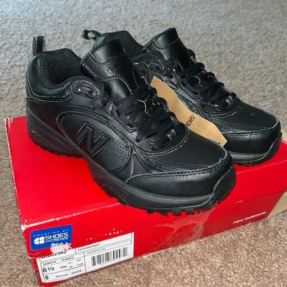 New Balance WID623 K2 black non skid shoes NWT size 6.5