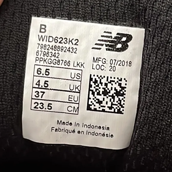 New Balance WID623 K2 black non skid shoes NWT size 6.5