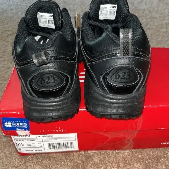 New Balance WID623 K2 black non skid shoes NWT size 6.5