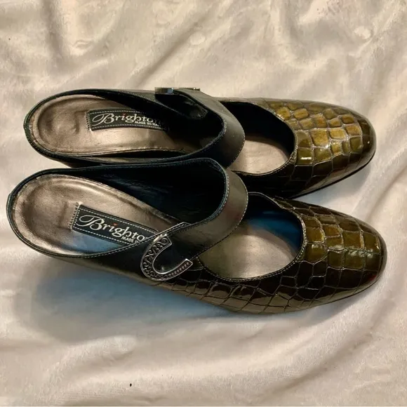 NEW Brighton Beau Mules Sz 7.5 Italy Patent Leather Olive Bronze Crocodile