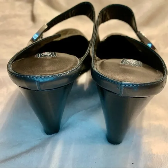 NEW Brighton Beau Mules Sz 7.5 Italy Patent Leather Olive Bronze Crocodile