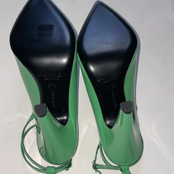 New Calvin Klein 205W39NYC green Kai runway heels as seen on Beyonce
