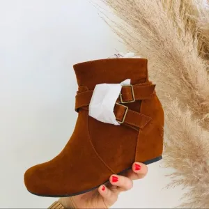 NEW DIBA TRUE Katch Cognac Brown Suede Buckle Zip Ankle Booties Boots 6 Shoes